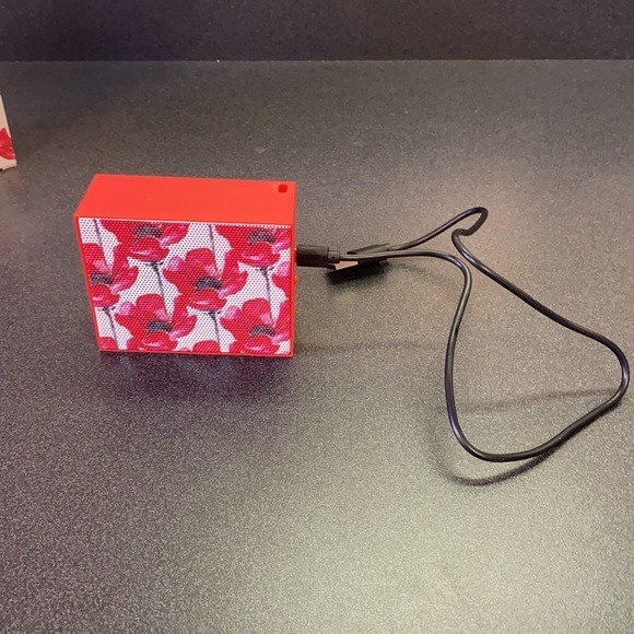 Go Square Wireless Bluetooth Speaker