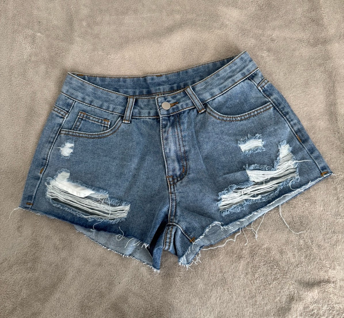 Jean Shorts Womens Ripped Raw Hem Denim Shorts size 28