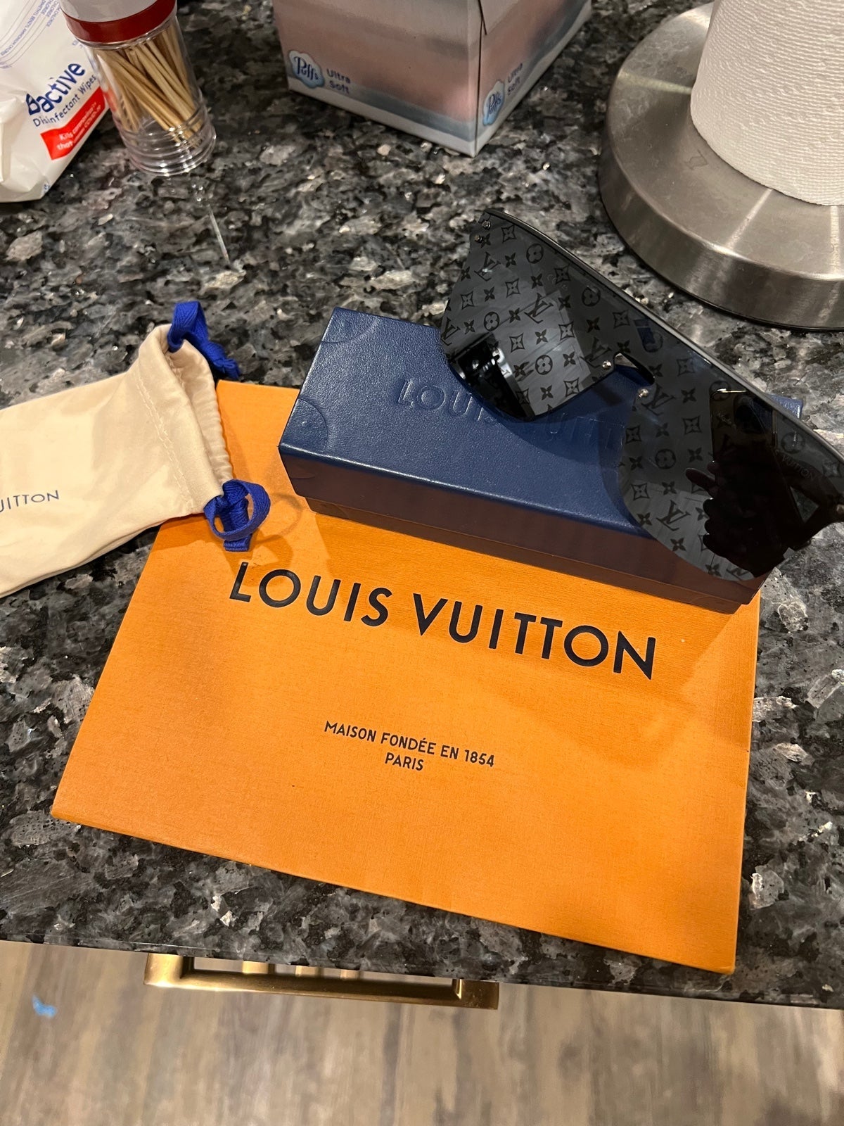 LOUIS VUITTON LV WAIMEA SUNGLASSES Z1082E UNISEX MONOGRAM LV EXCELLENT CON