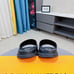 slippers-l v