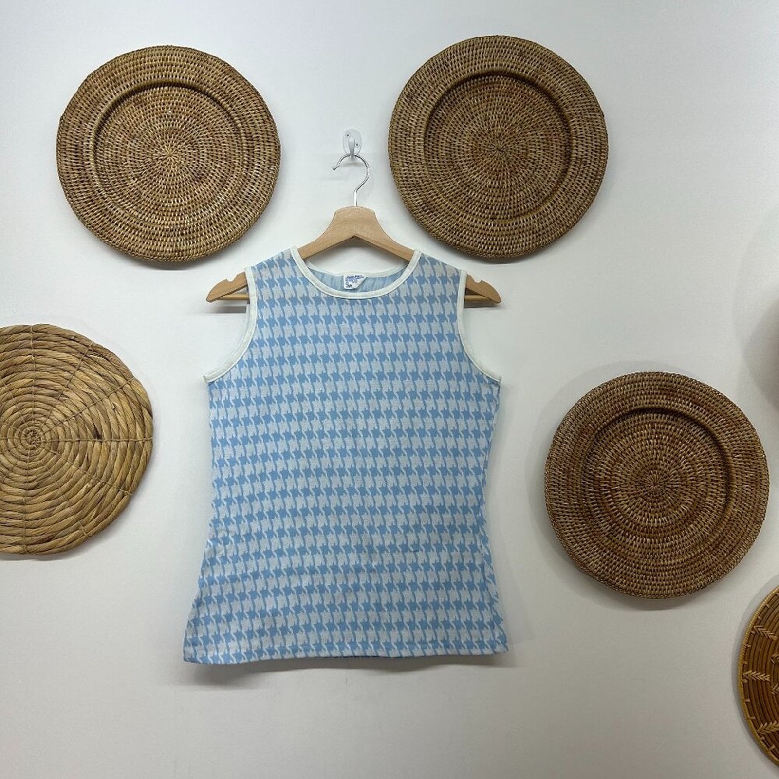 Vintage Retro 70s Sears Baby Blue White Houndstooth Sleeveless Knit Tank Top