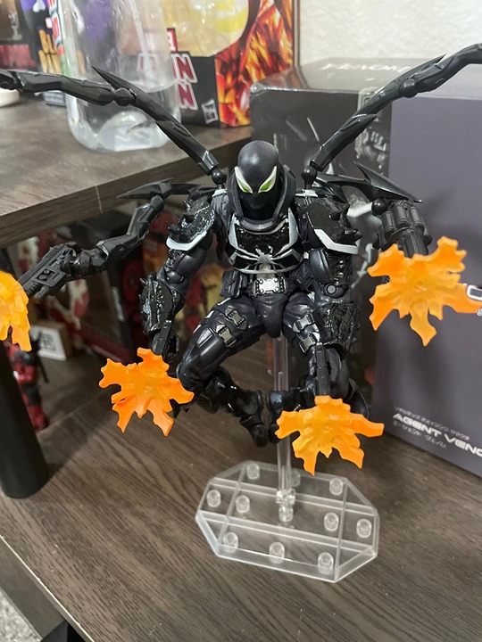 New Venom Revoltech Amazing Yamaguchi Figures Agent Venom Anime Figureack) - Pan