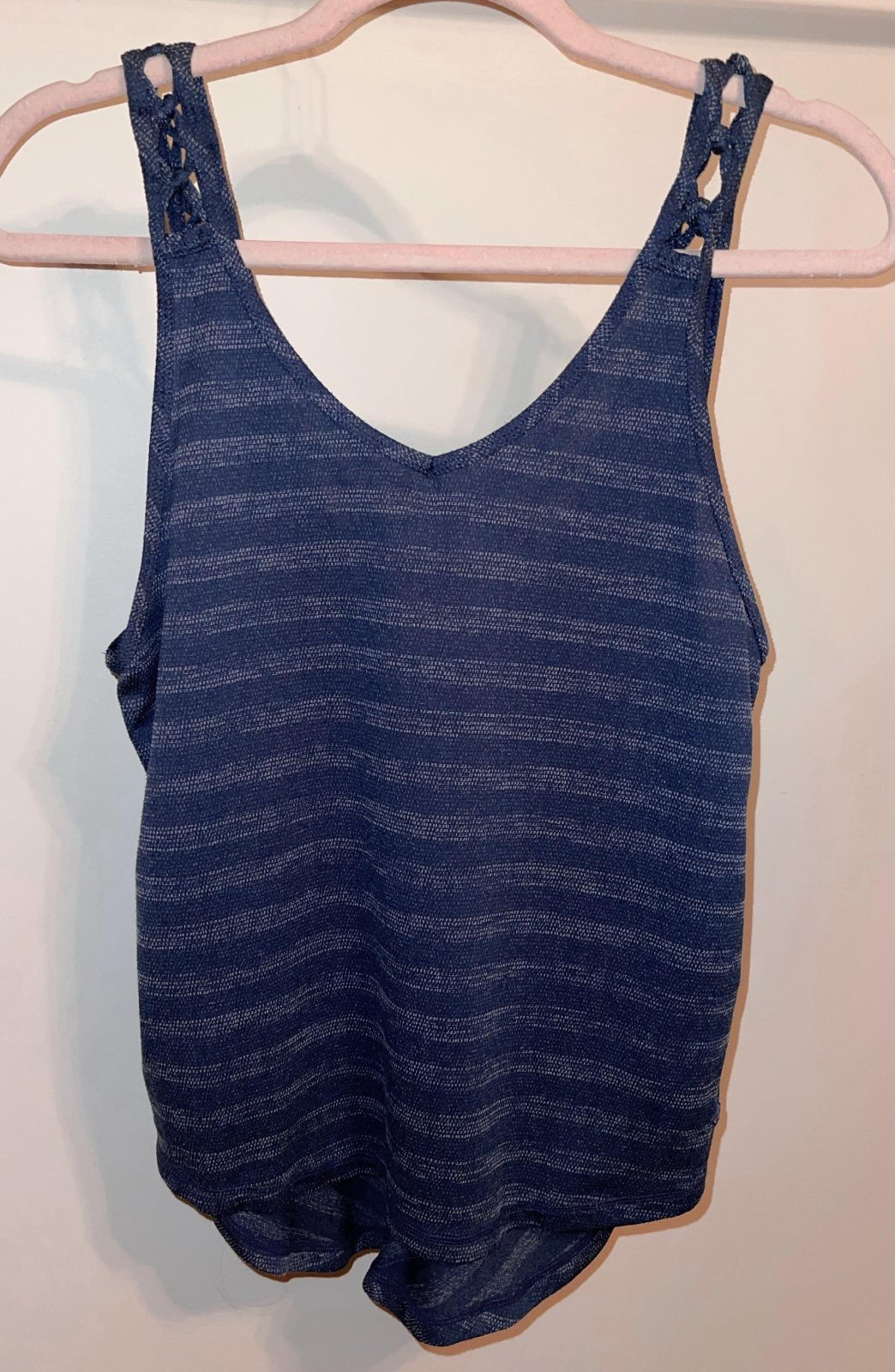 Women’s Prana small althletic criss cross tank top