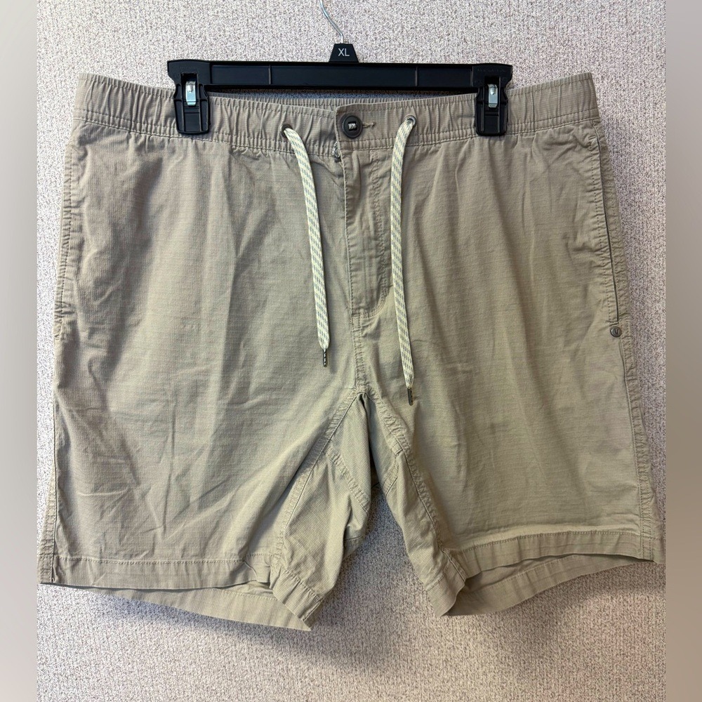 Vuori Mens XL Beige Ripstop Elastic Waist Drawstring Zip Cargo Pocket Shorts