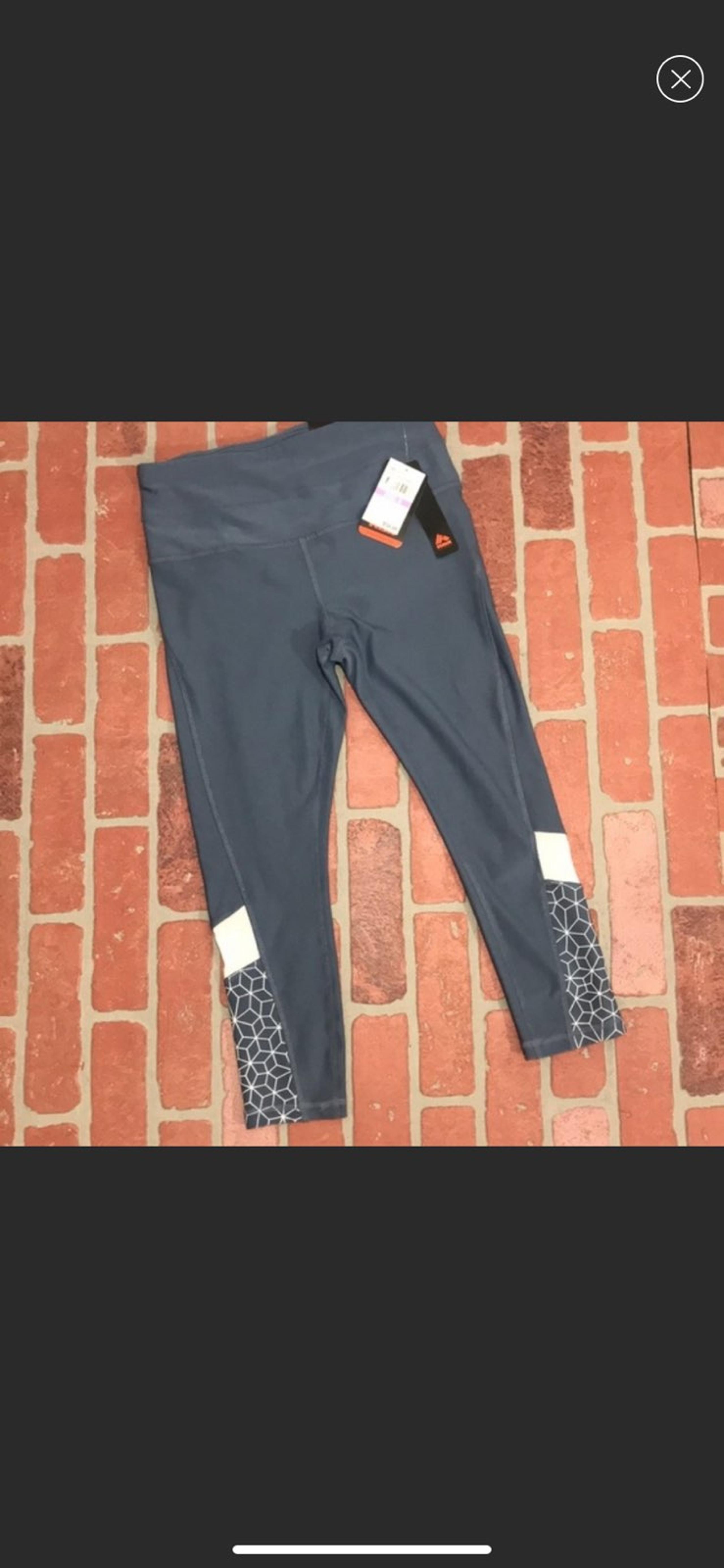 NWT Reebok blue & white capri leggings