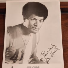 1970 Baltimore bullets team issued picture group of 11 which 10 are autographed