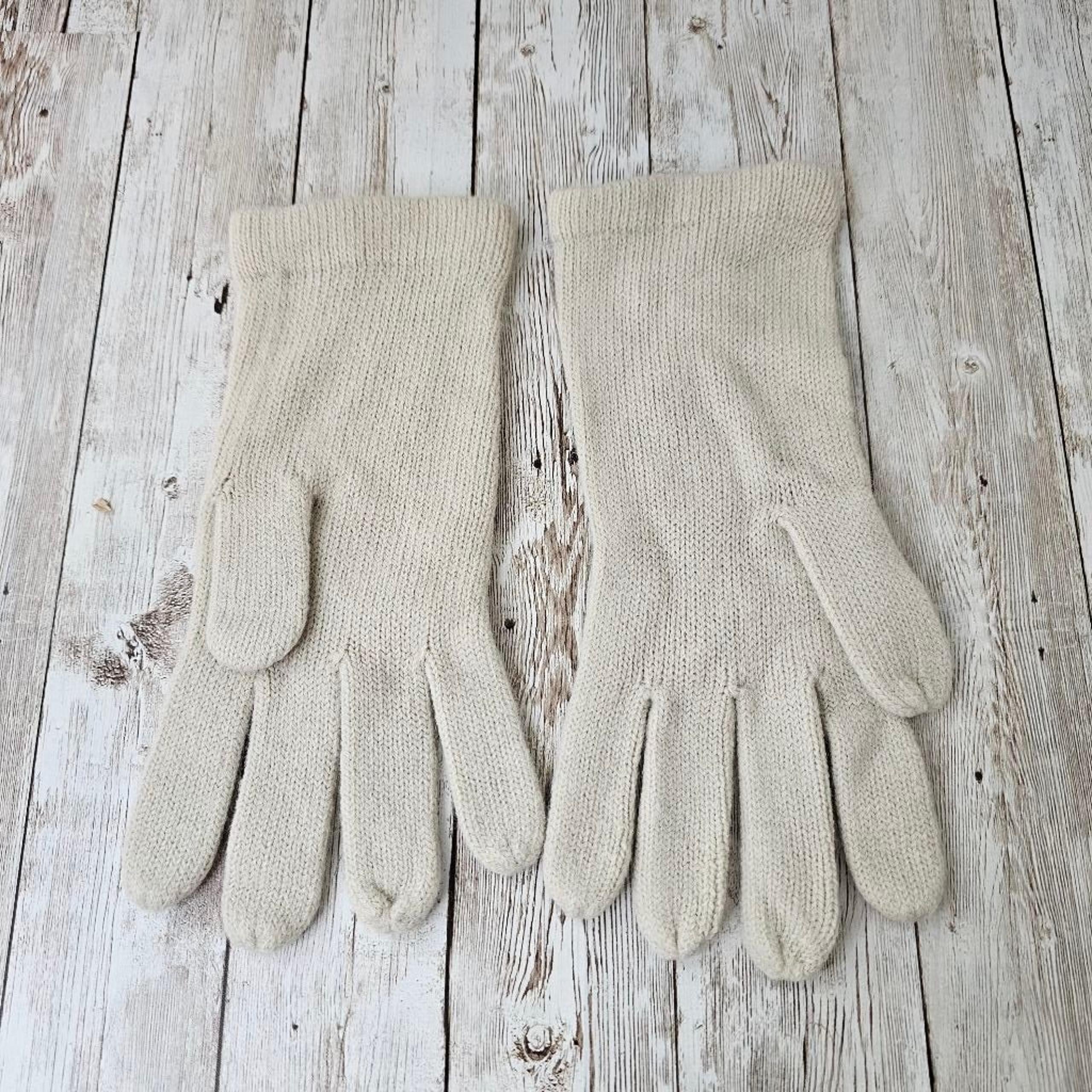 Women's New York & Company Beige Gloves