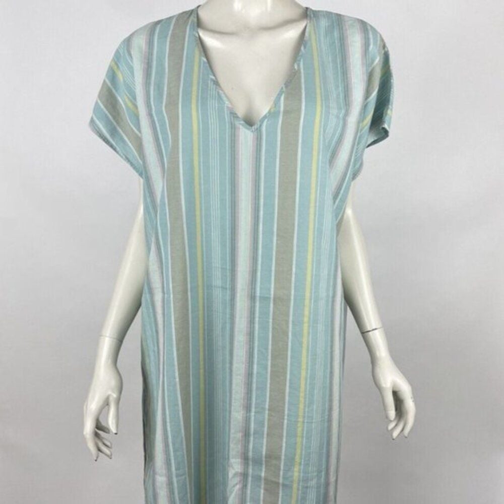 Patagonia Lightweight A/C Cover-Up Women M NWT Short Sleeve Striped V-neck