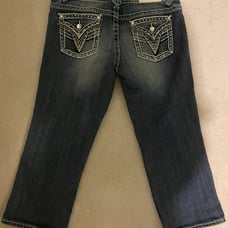 Vigoss cropped bling jeans size 9/10 length 21” NWT