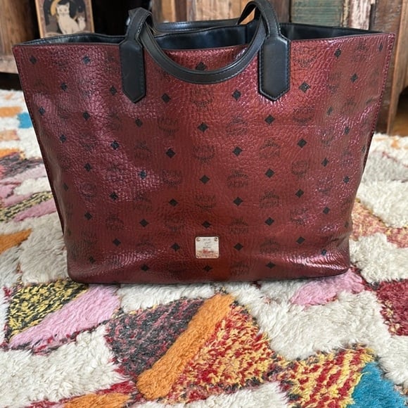 MCM tote metallic