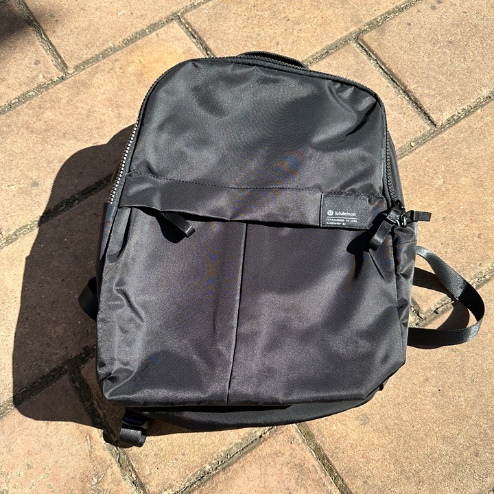 lululemon backpack BLACK