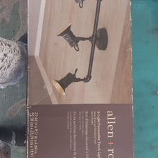 Three light decorative track light