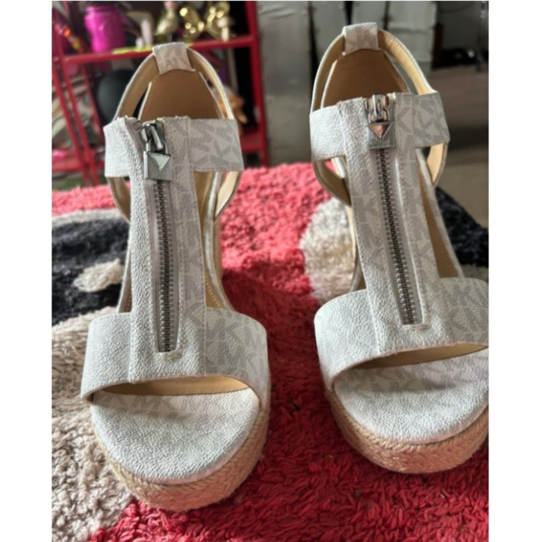 michael kors wedge berkley