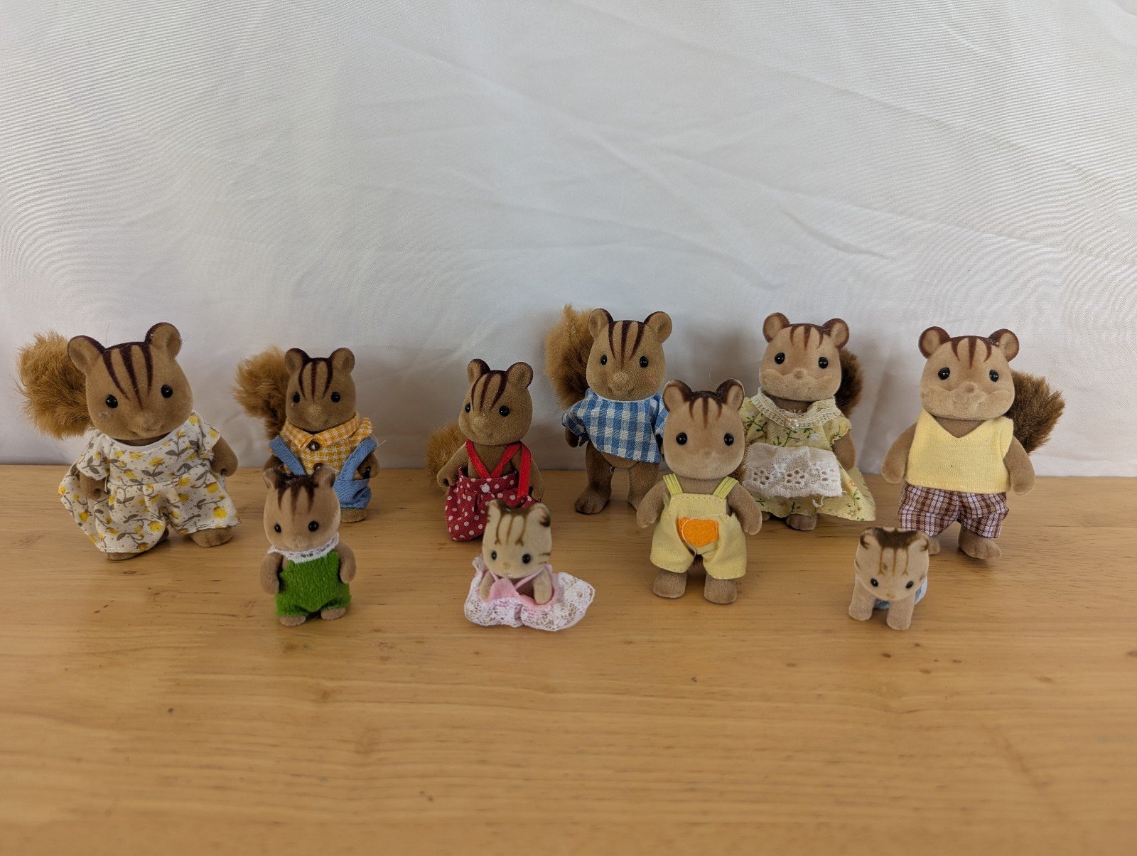 Calico Critters Hazelnut Chipmunk Family Flocked Figure Sylvanian Families