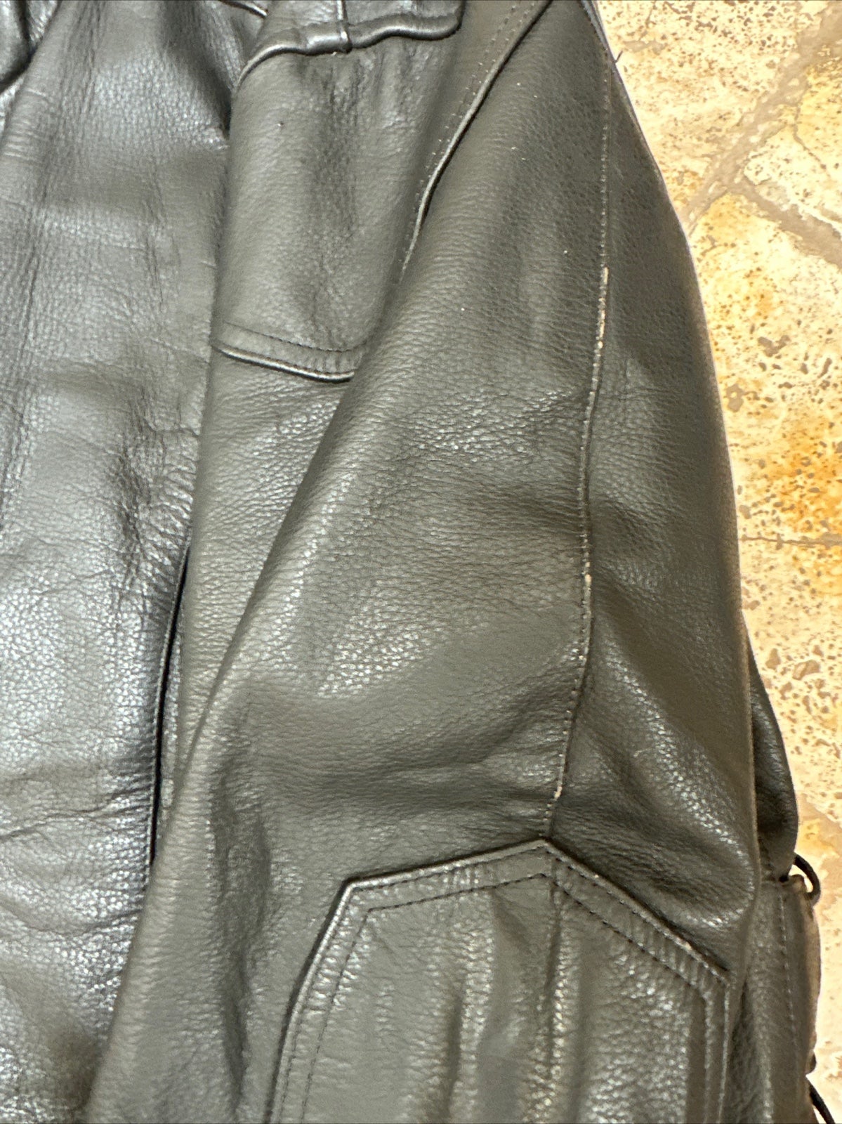 River Road Padded Leather Motorcycle Jacket shops Size 46