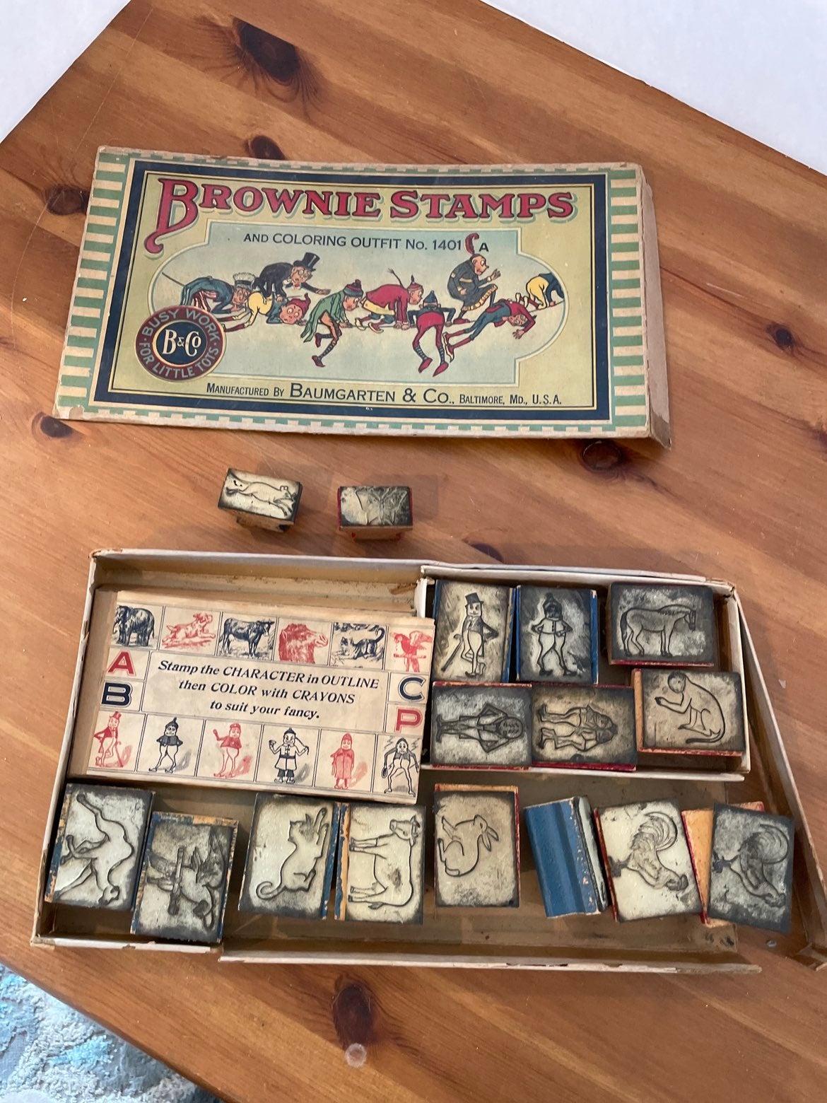Vintage brownie stamps and coloring outfit No.1401 by baumgarten and company