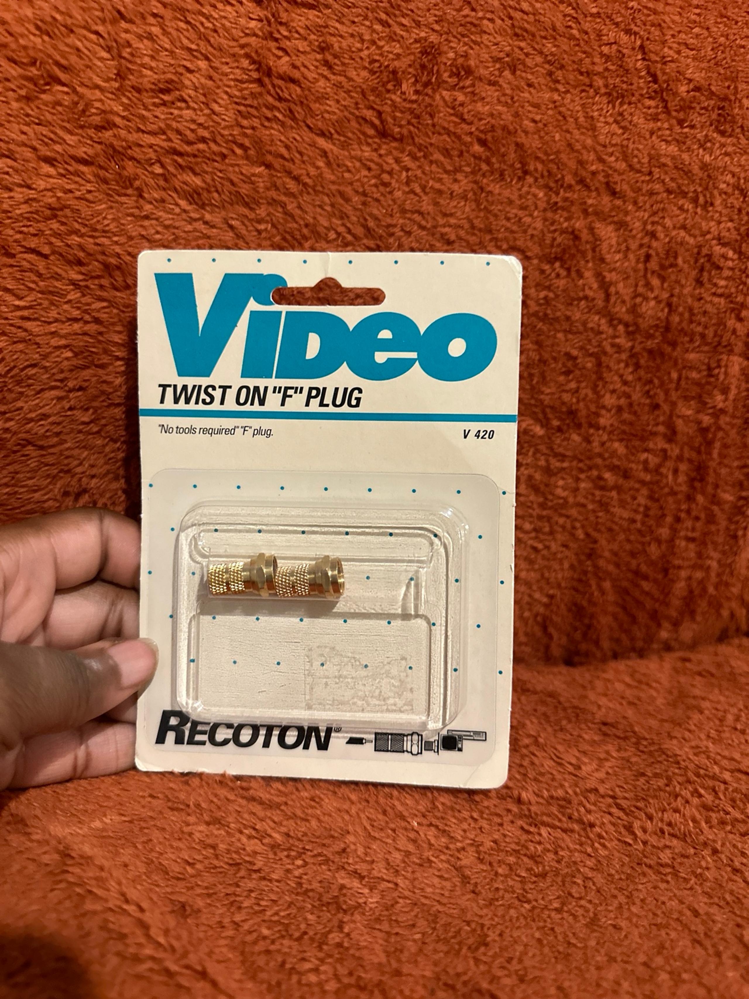 Twist On “F” Plug ( Recoton )