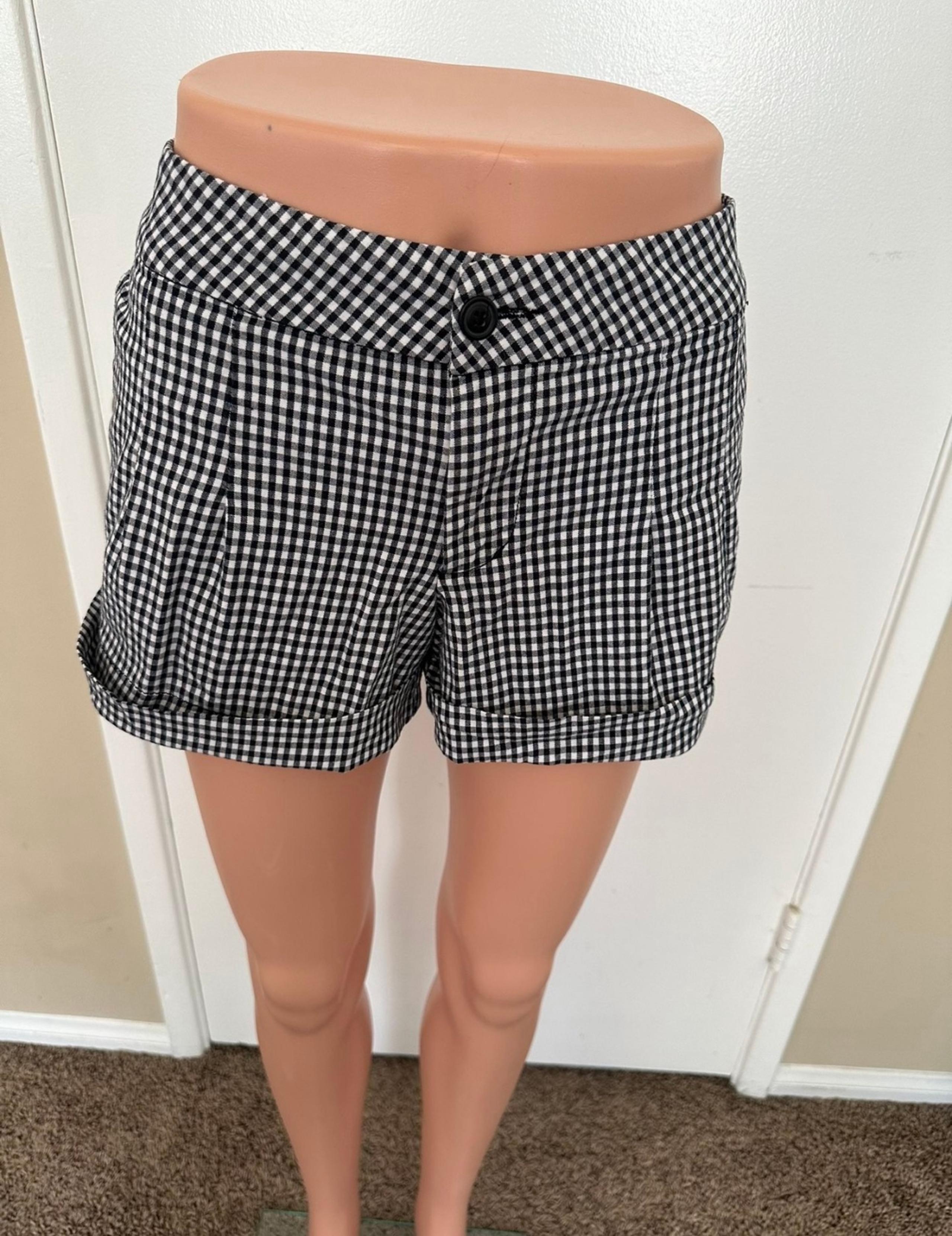 Women's Shorts Size 13