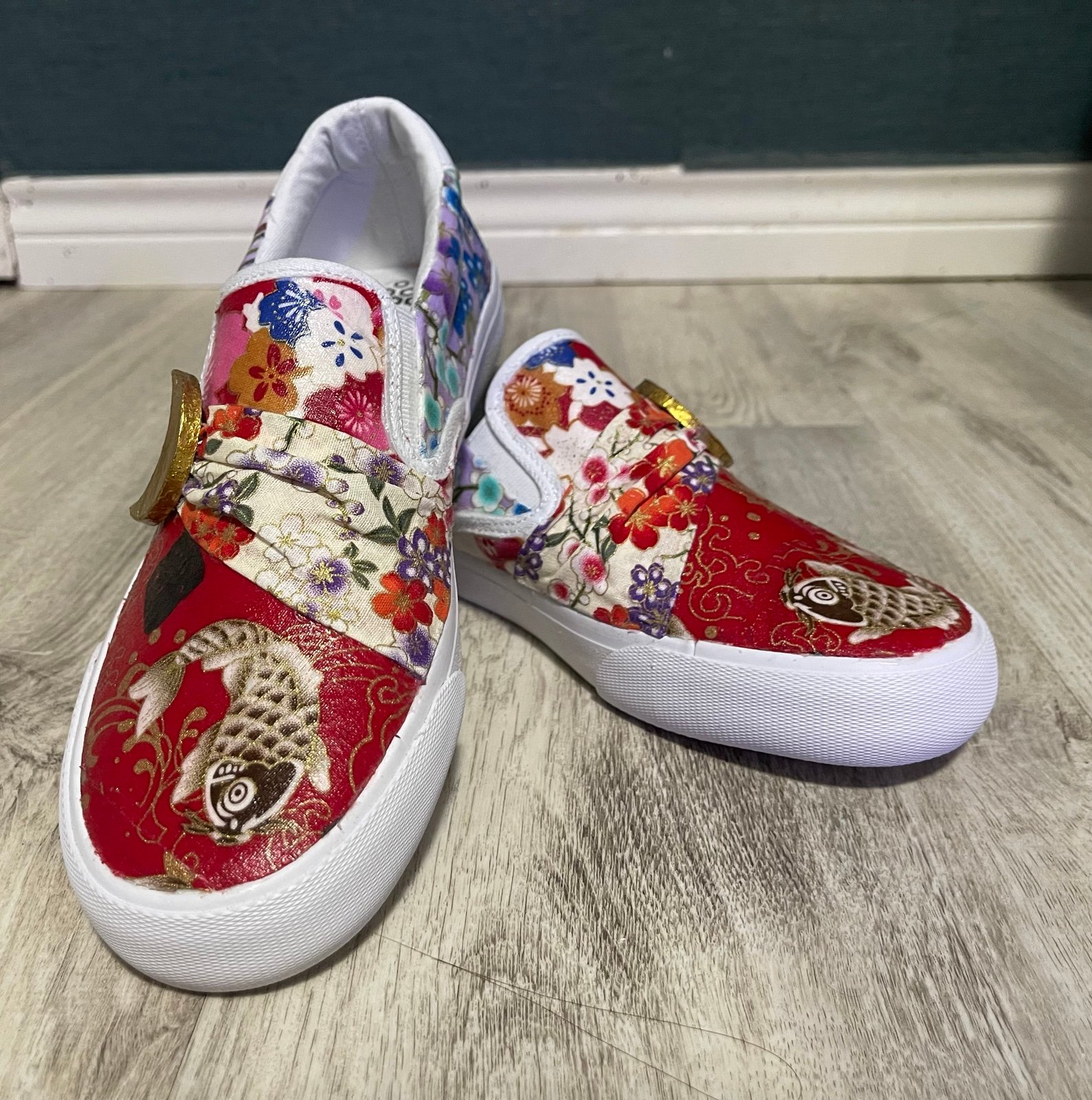 Unisex customized casual shoes - men us size 7 ; women size 9