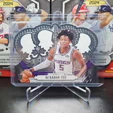 Panini Crown Royale Basketball 2017-18 De'aaron Fox Rookie Card #33