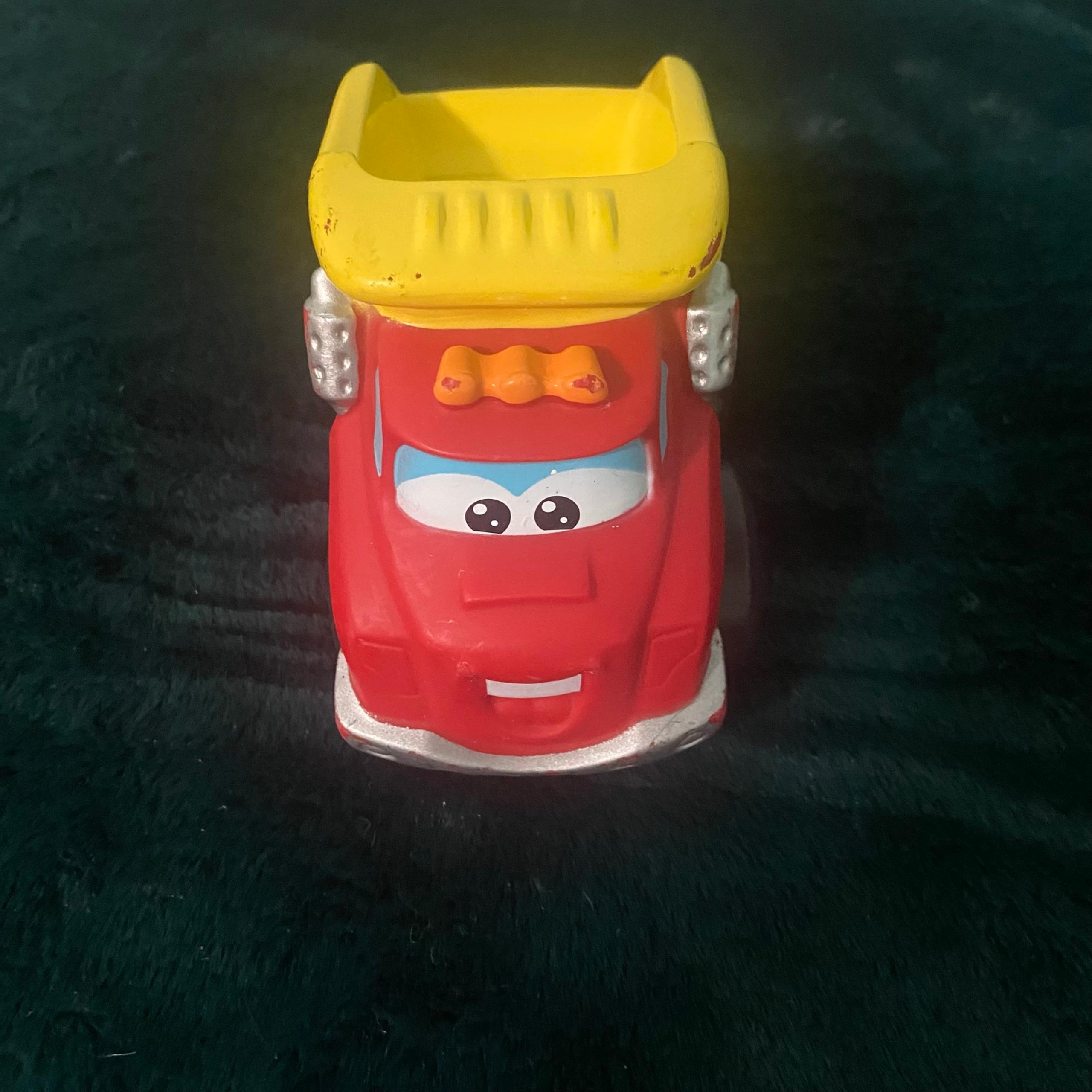 Red Dump Truck Chuck & Friends 2015 Hasbro