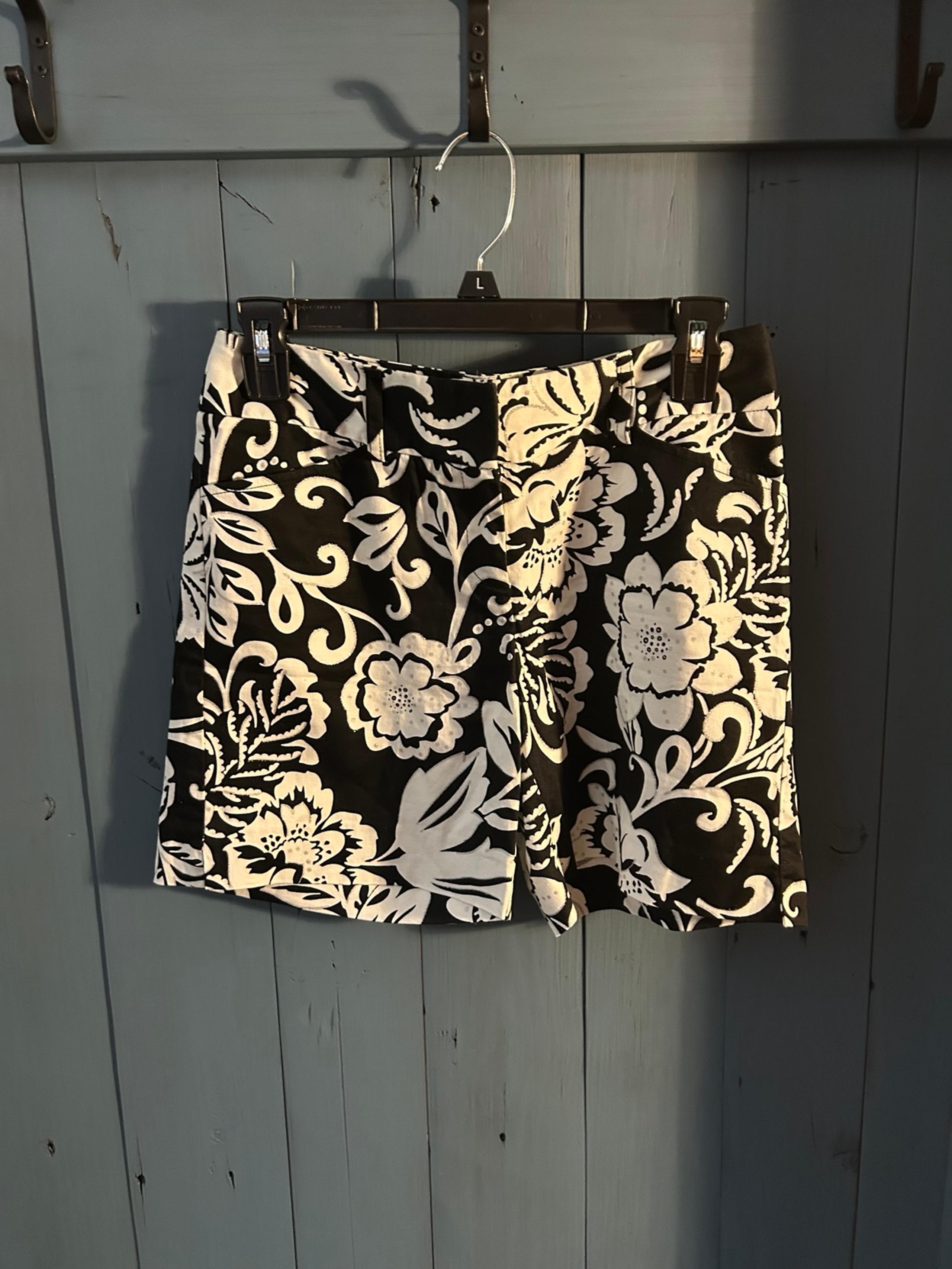 Diane von Furstenberg Black & White Floral Shorts, Size 4