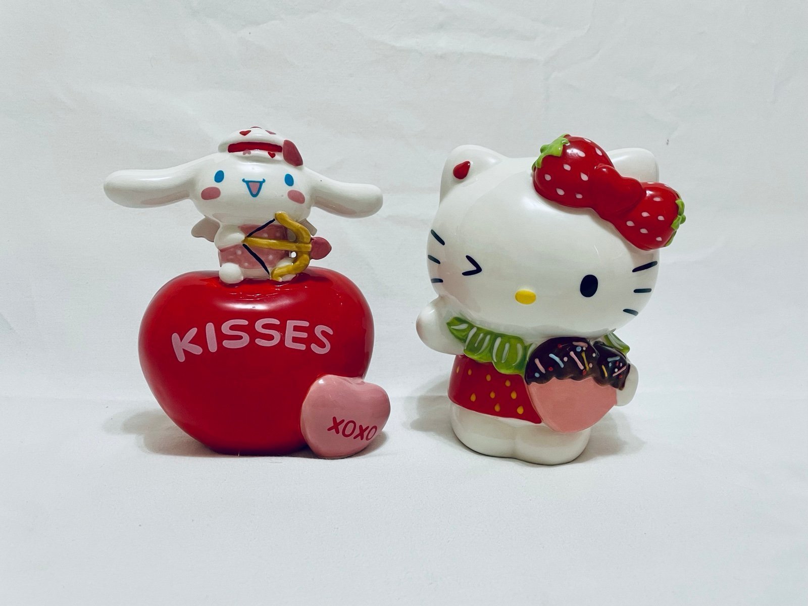 Hello Kitty Valentines Day Ceramic Bundle