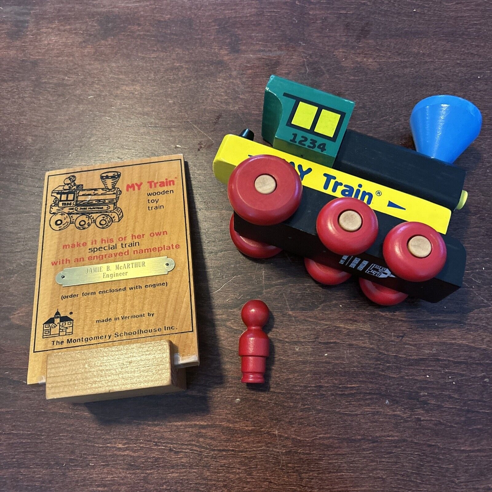 MONTGOMERY SCHOOLHOUSE WOODEN TOY MY TRAIN ENGINE VINTAGE D4