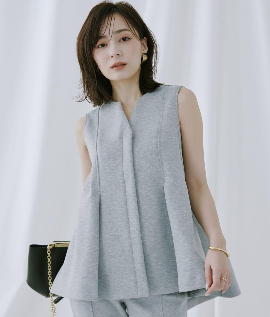 【Brand New】anuans Tuck Flare Cut Vest - Gray