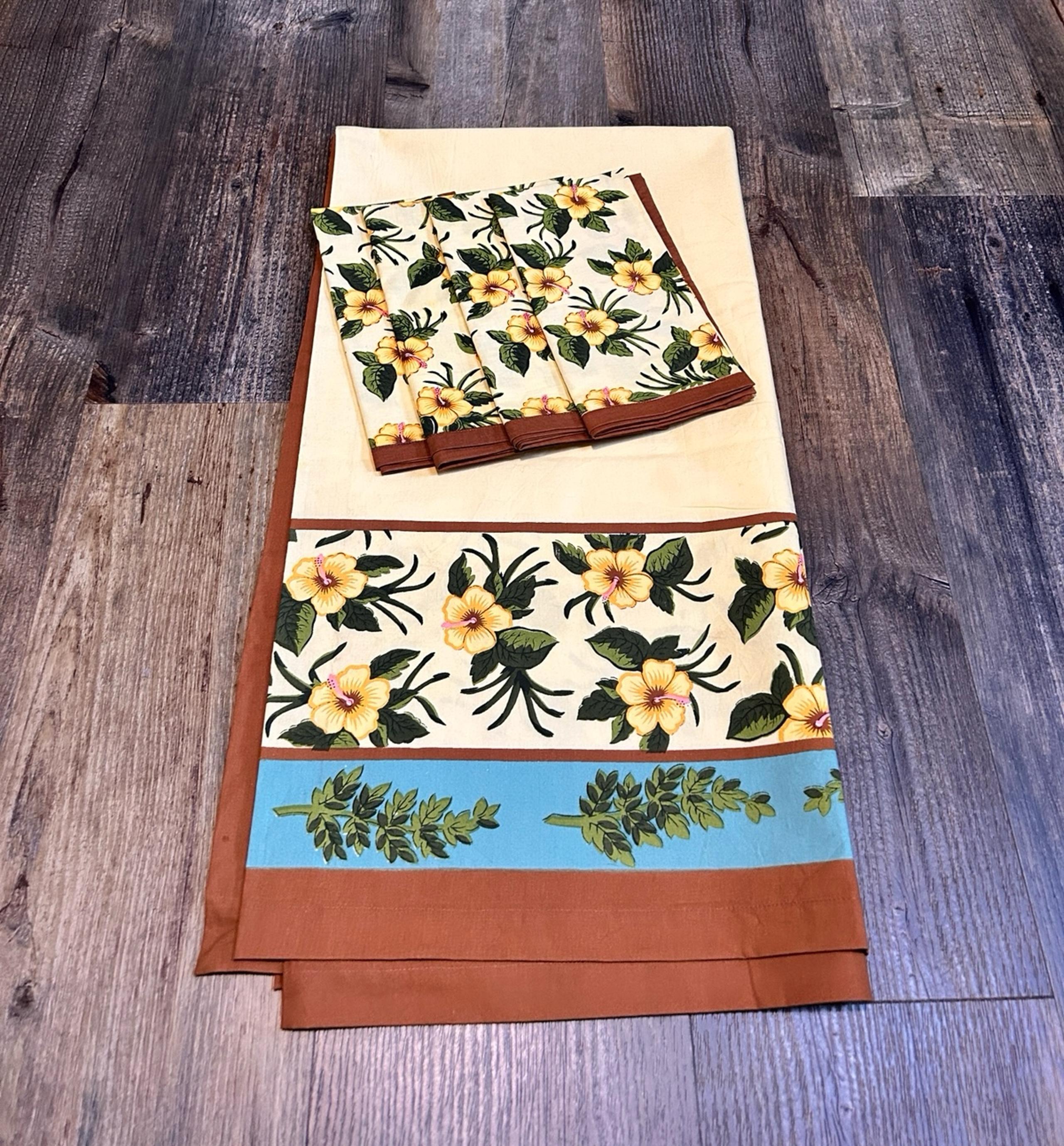 Vintage Tablecloth and Napkins