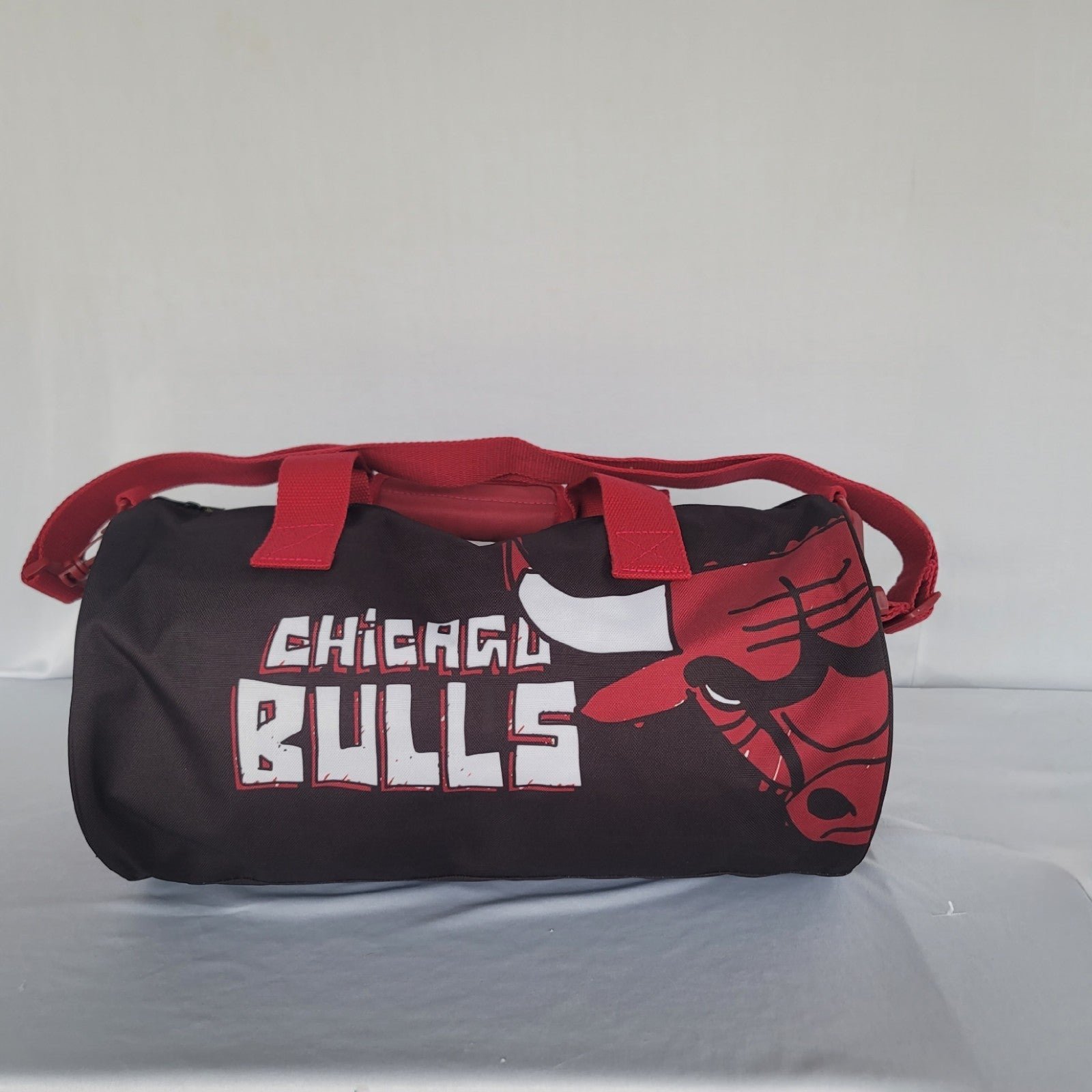NWT Chicago Bulls Kids Duffle Bag