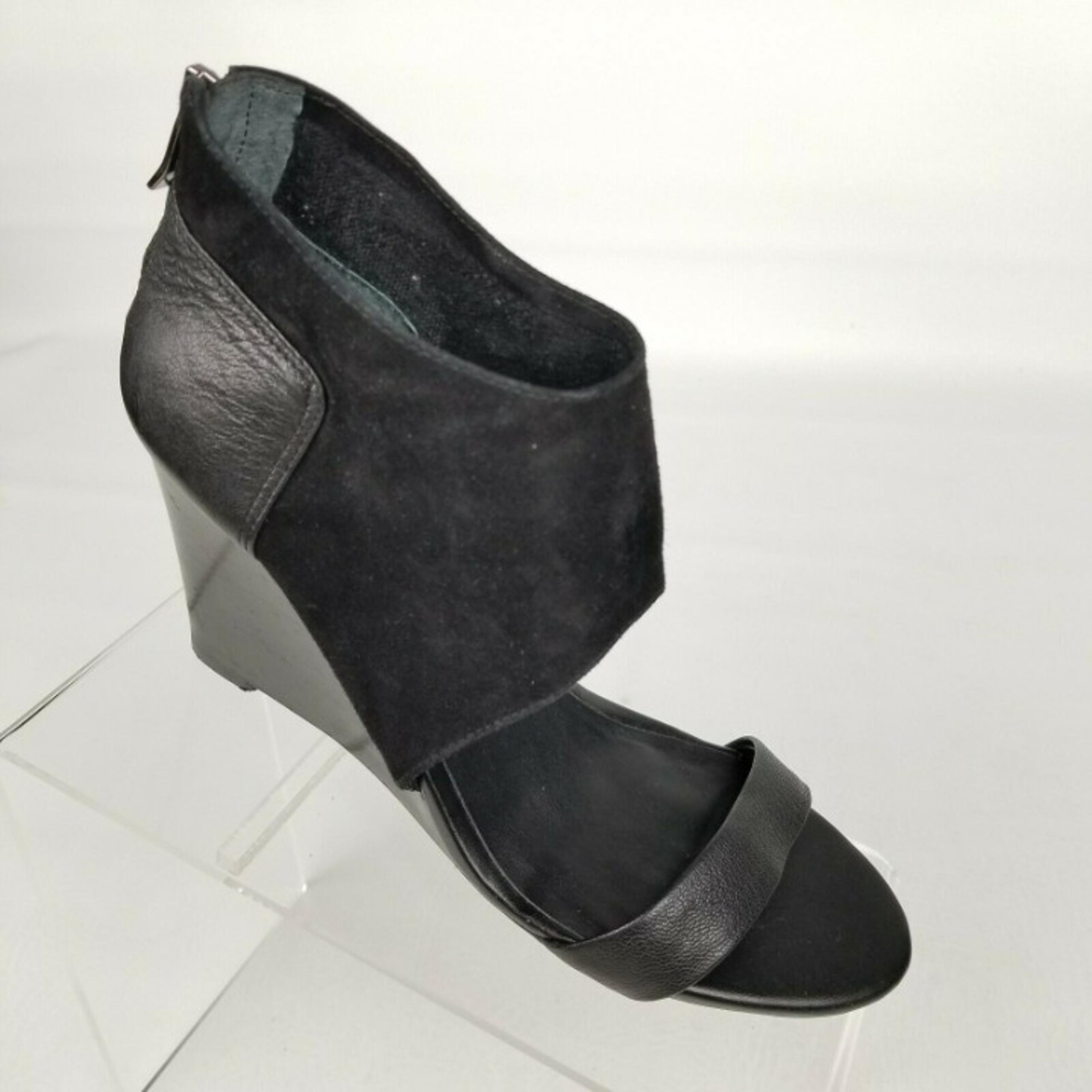 Sole Society Womens Pumps Black Wedge 8