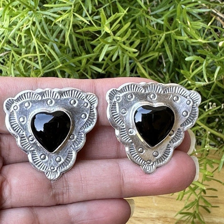 VTG Sterling Silver Earrings Triangle Heart Black Onyx Clip On Thailand 13.2g