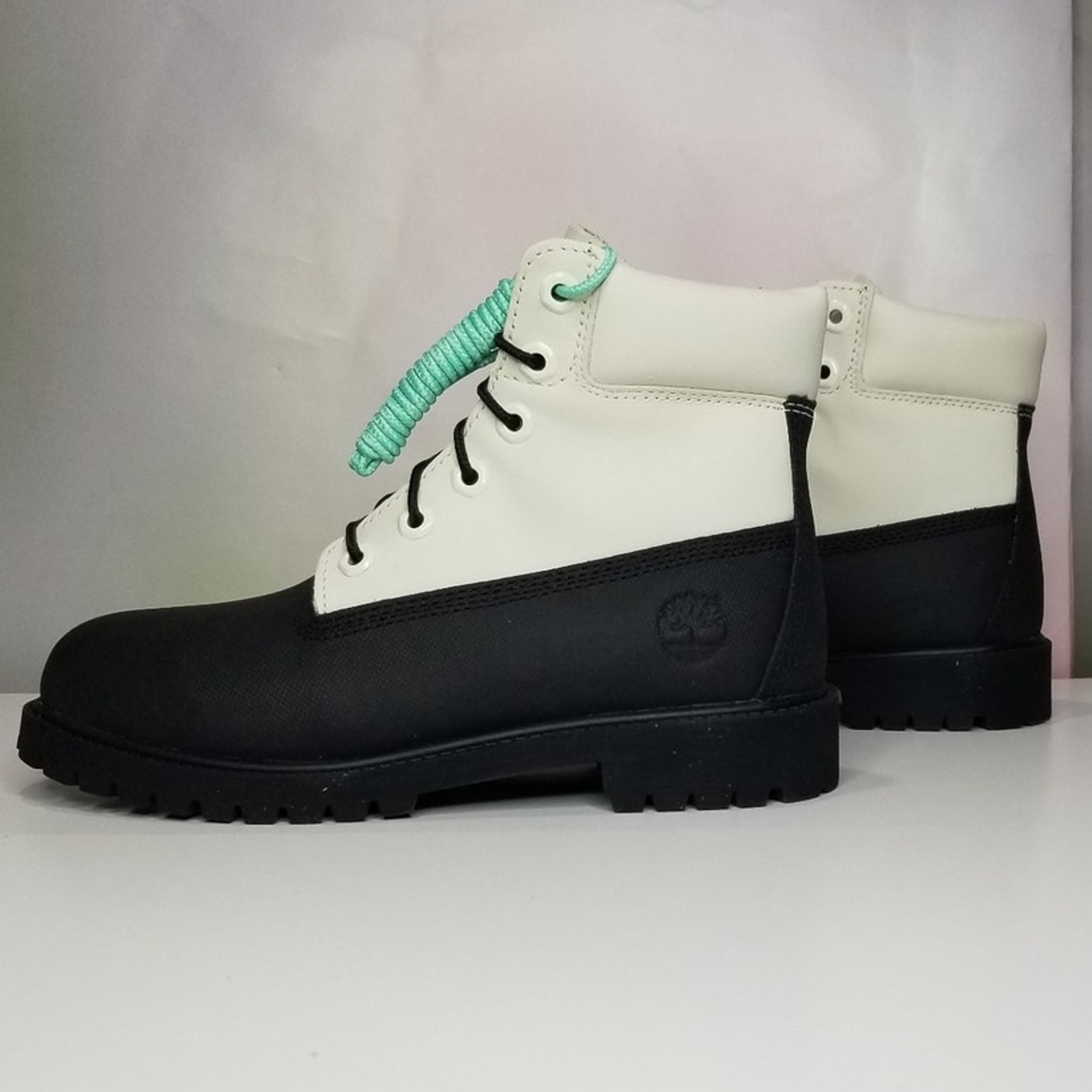 Timberland Unisex 6 Water Resistant Boots Women's 6.5 Black/White #539820 NWB