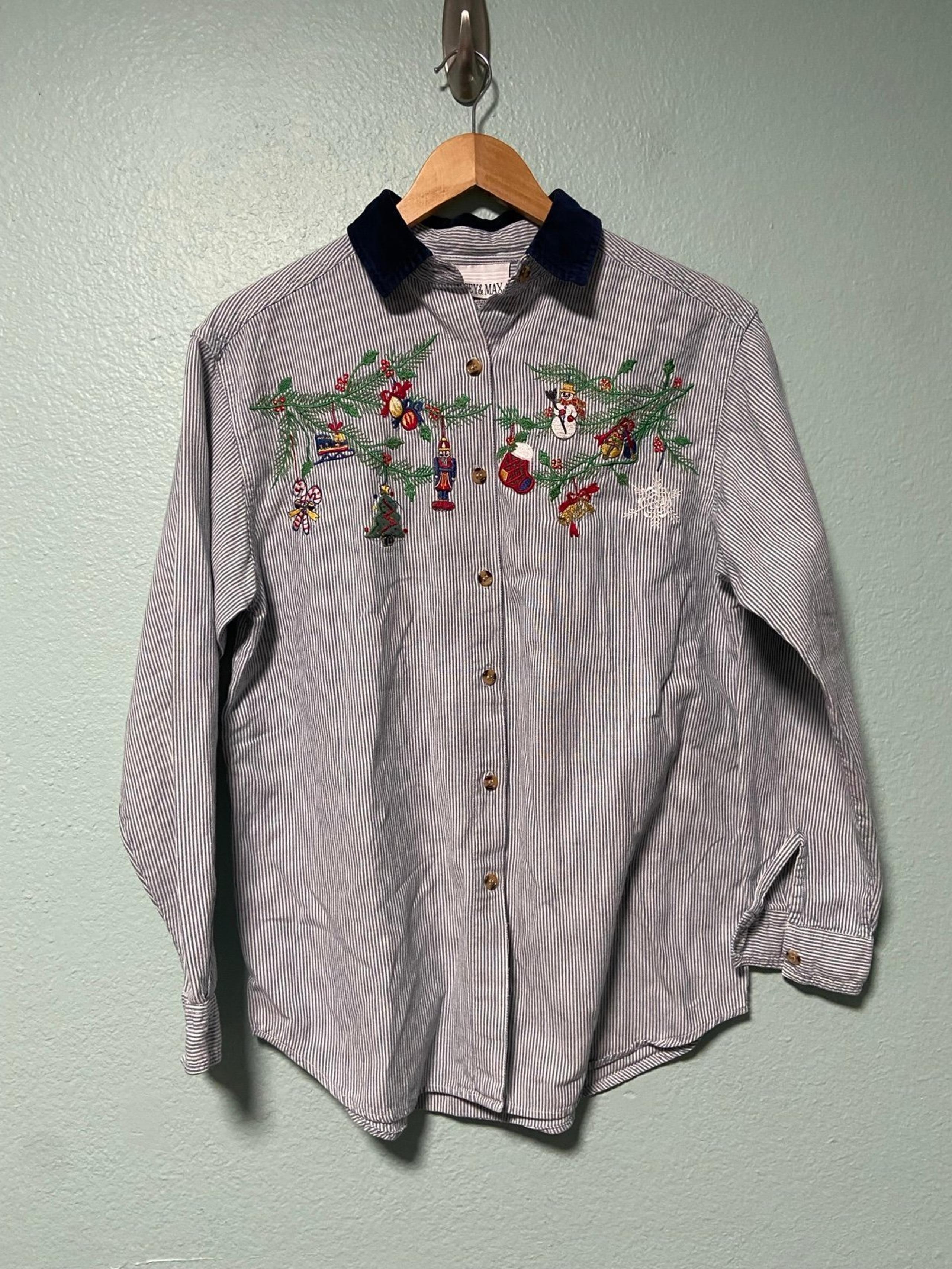 Vintage Casey and Max Women's Christmas Blue & White Stripe Button Up Top Medium