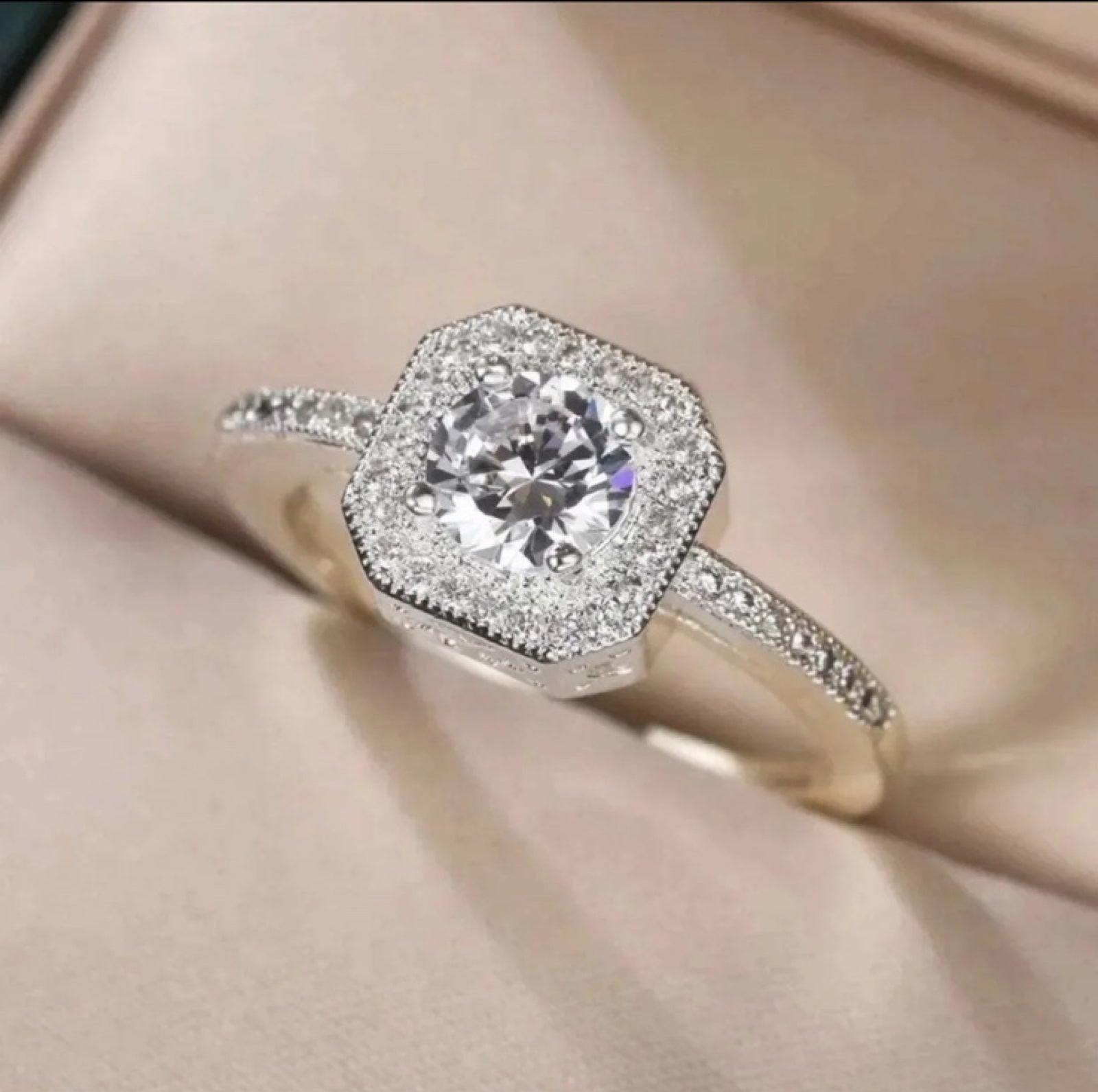 2CT Diamond Moissanite 18k White Gold Designer Ring