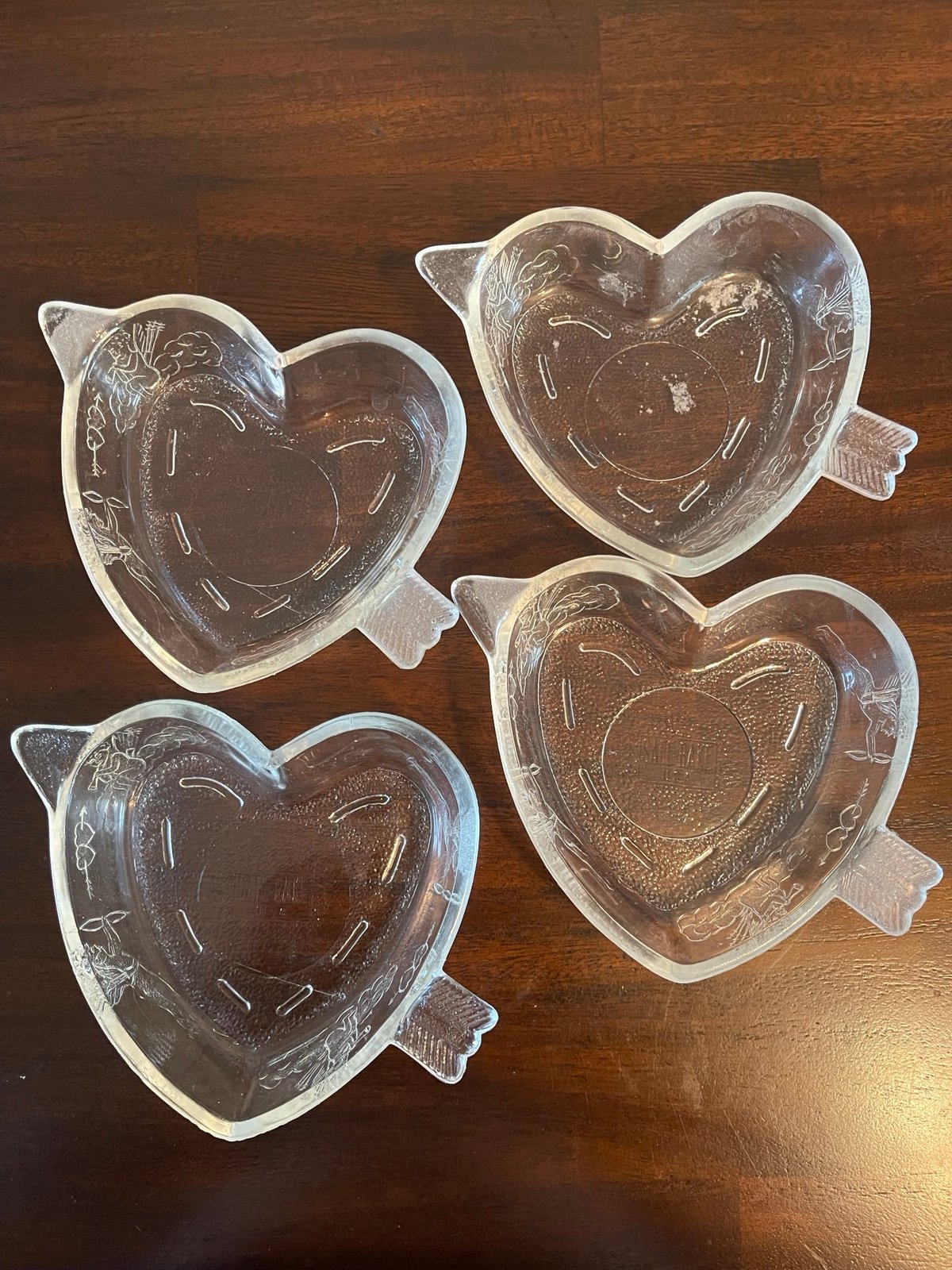 Vintage Safe Bake Heart Shaped Embossed Glass Casserole Baking Dish Dessert Dish