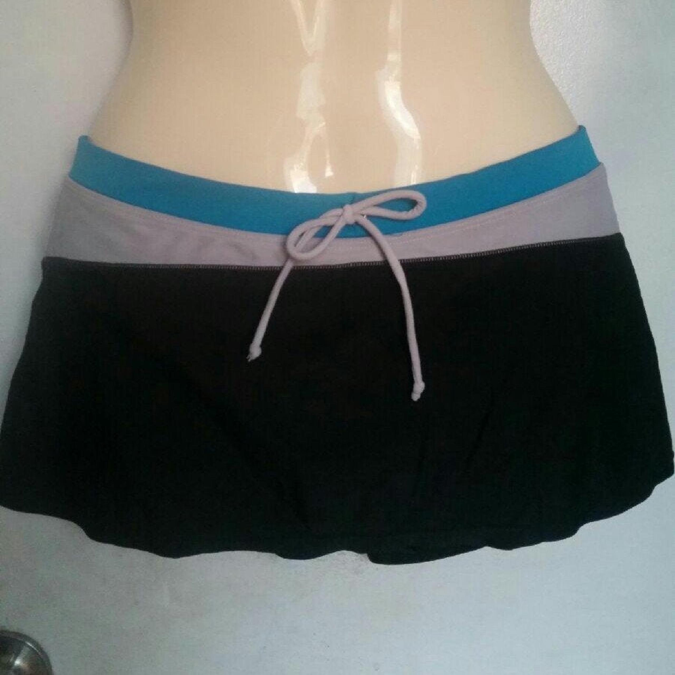 M 8 Black Skirted Bikini Bottom Swimwear