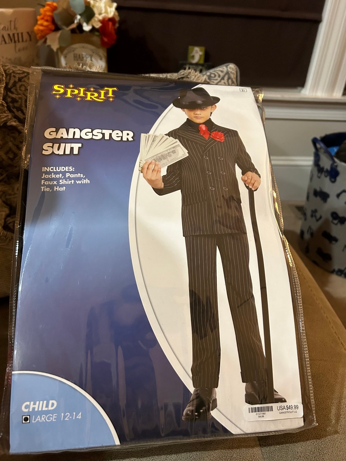 Costume