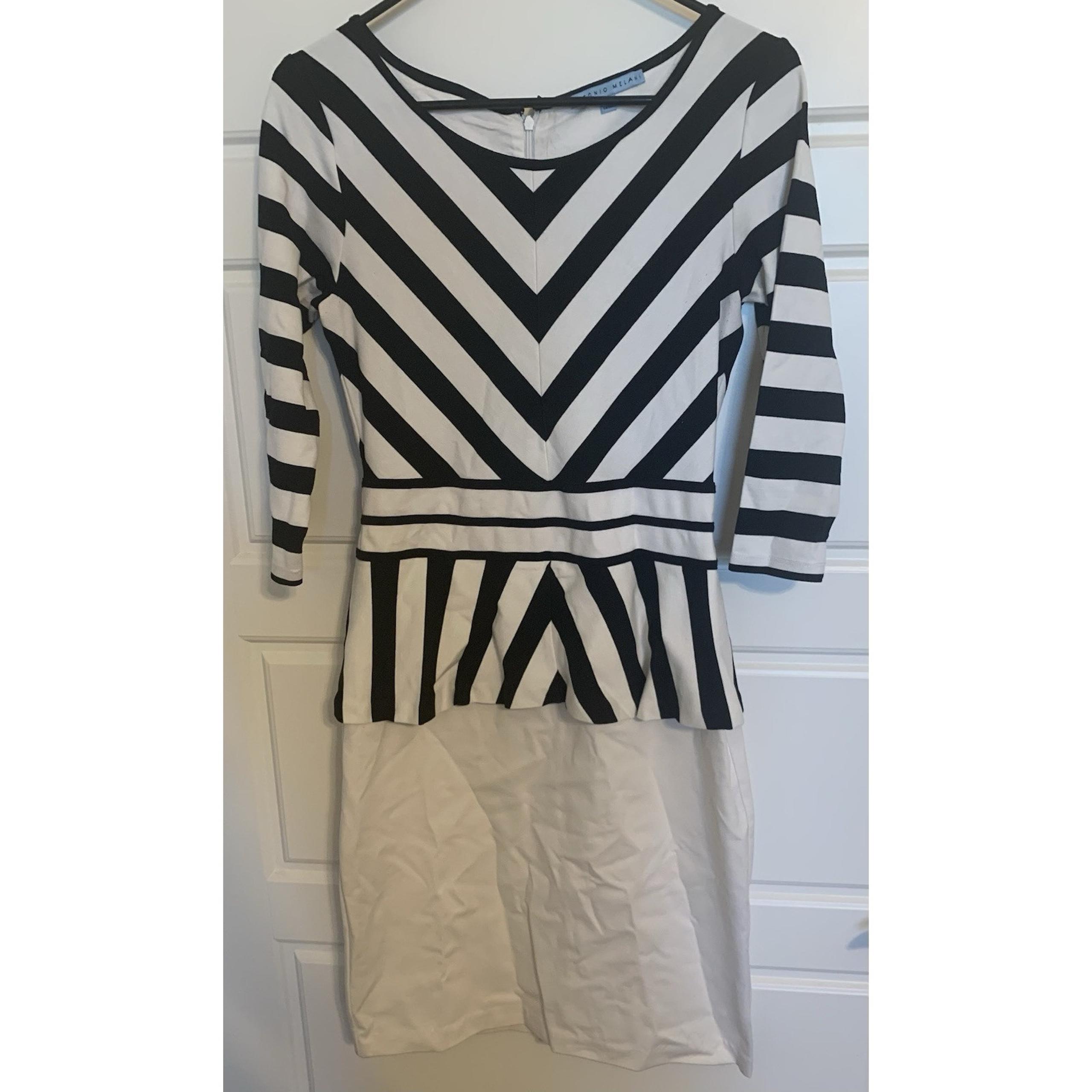 Antonio Melani Black/White Stripe Sleeveless Sheath Dress Size Small S Slim Fit