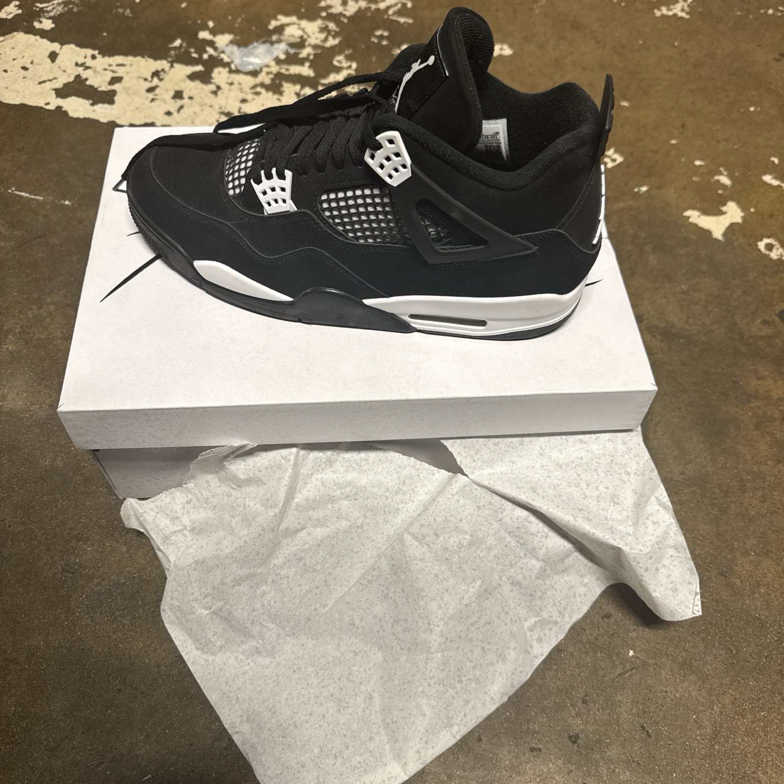 Air Jordan Retro 4 Black and White