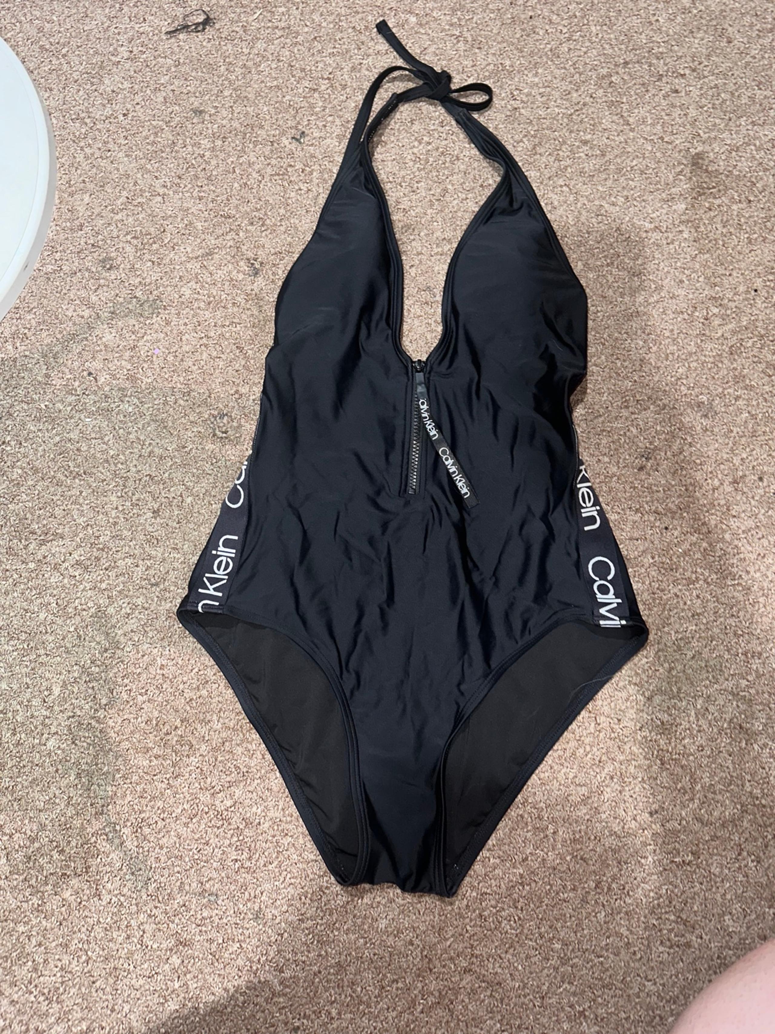 Womens like news sz large calvin klein low back one piece swimsuit!