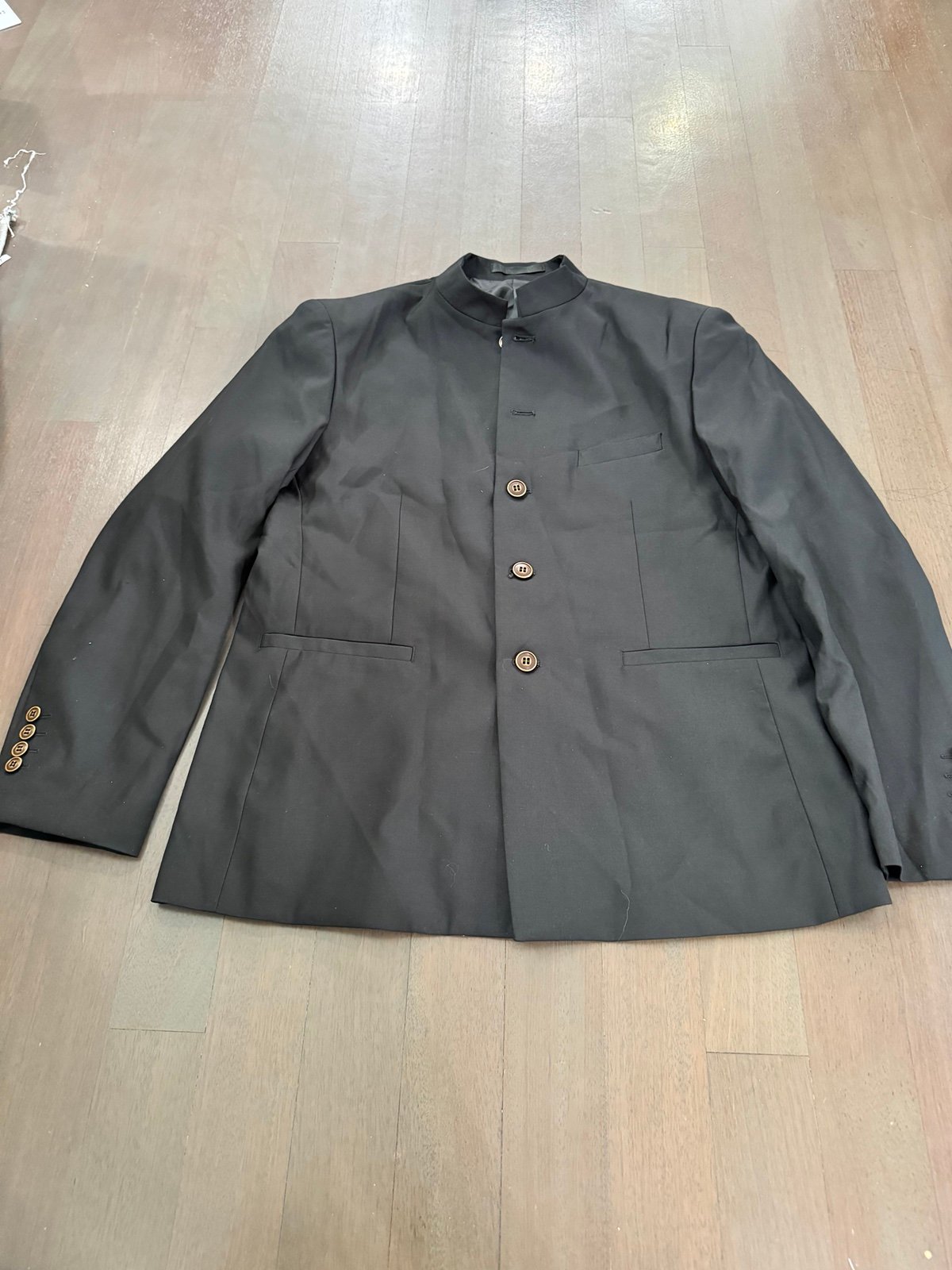 men's 2 piece Suit. Size 3XL, but fits like L, pant's size 38