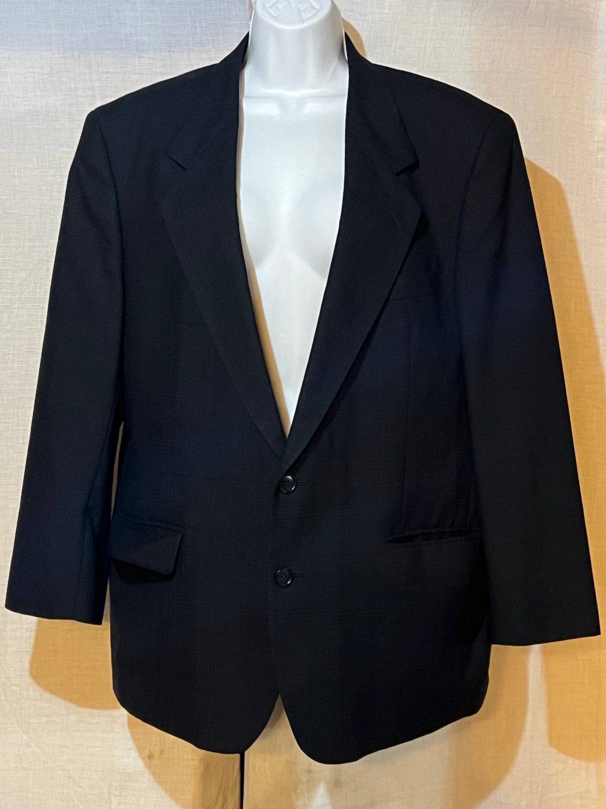 Salvatore di Milano for Kahn’s black plaid men’s suit jacket/pants 44S 5-7