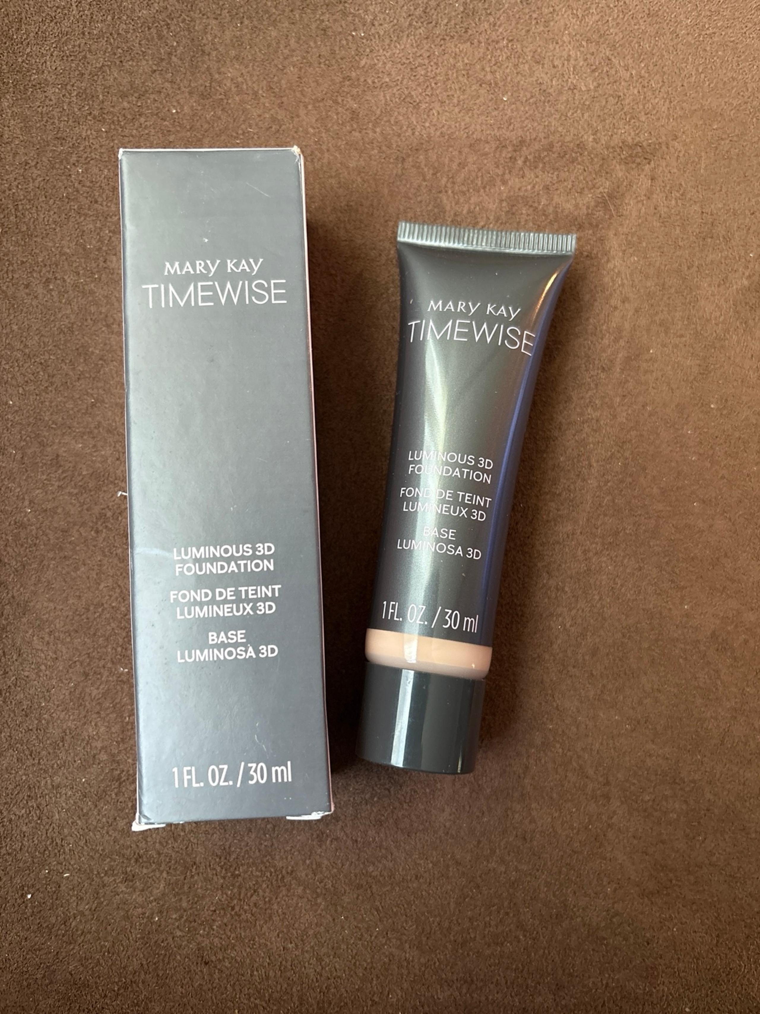 Mary Kay Timewise luminous 3-D foundation beige c 110  100020