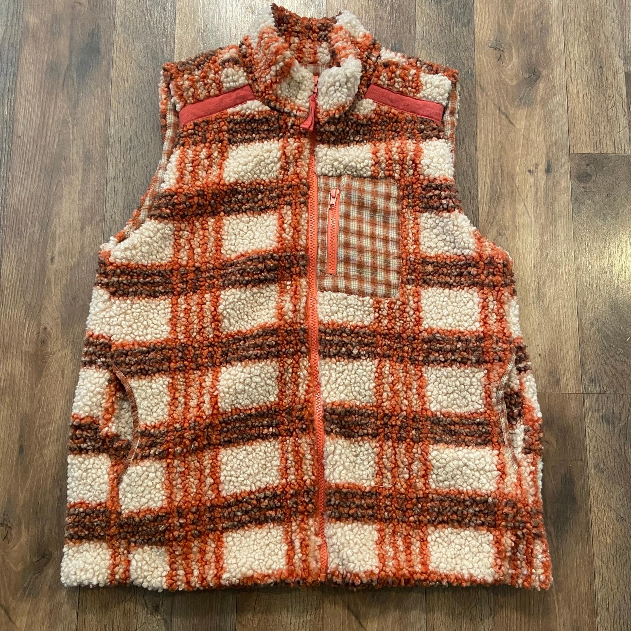 Umgee large women’s fuzzy fall orange vest