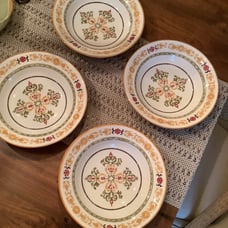 Gorgeous set of four William Sonoma Italian made pasta bowls