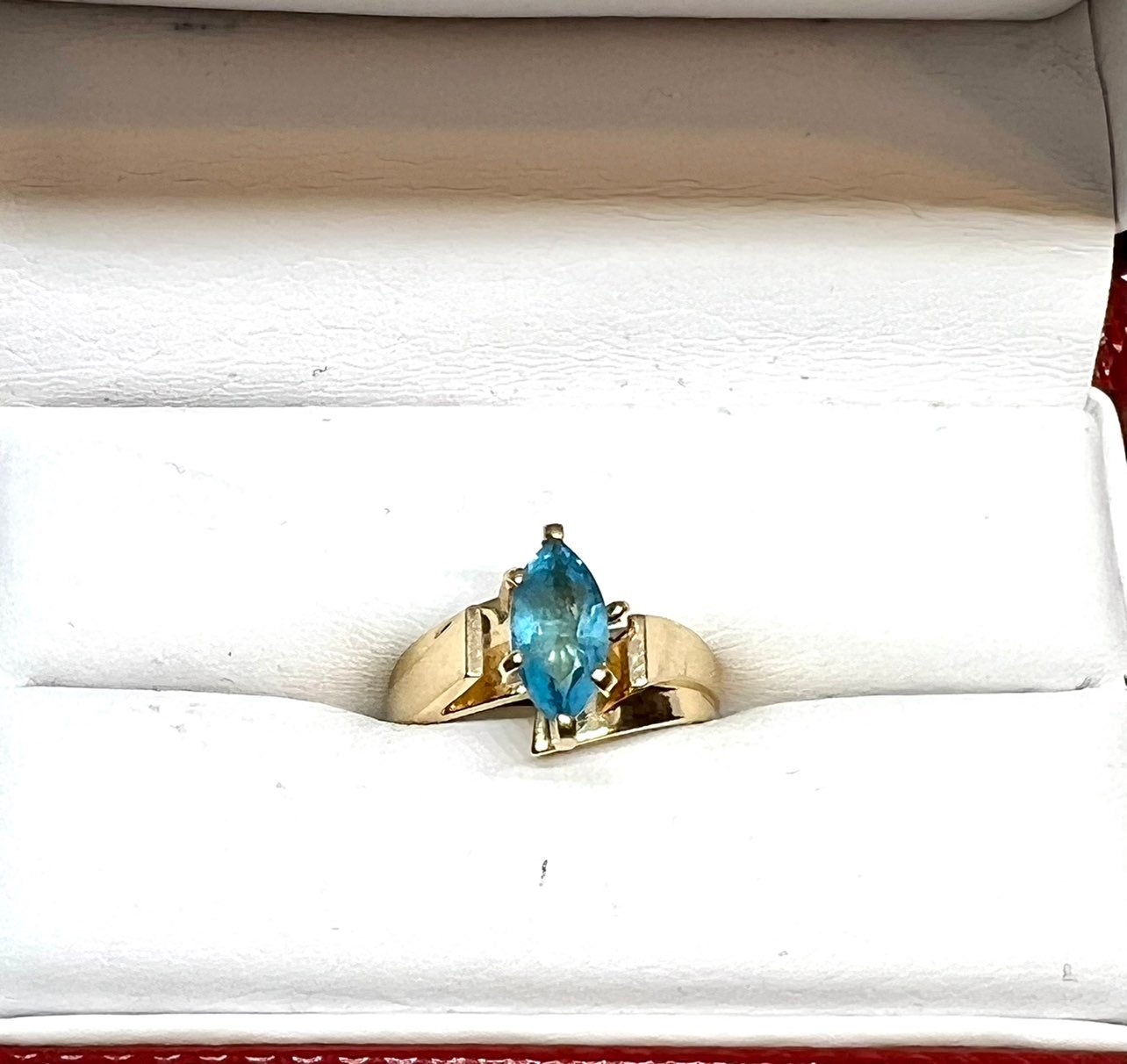 14k 14kt yellow gold blue topaz ring