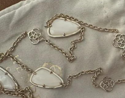 NWT Vintage Kendra Scott Kinley Mother of Pearl Logo Necklace in Gold