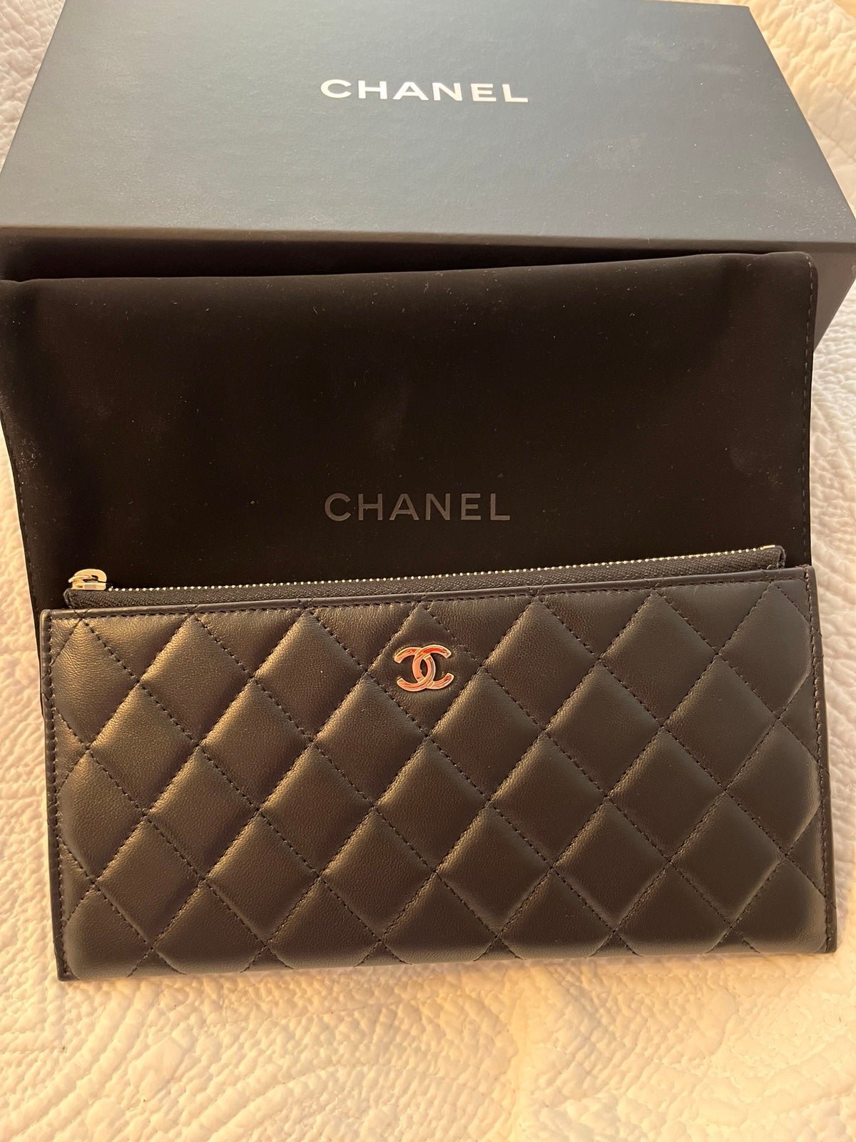 Chanel O-case
